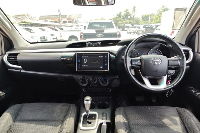 REVO PRE 2019 2.4E AT DOUBLE CAB DAARK GREY  6101 full