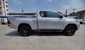 REVO 4WD 2021 2.4 MID MT SMART CAB SILVER  6005 full