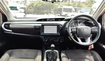 REVO 4WD 2021 2.4 MID MT SMART CAB SILVER  6005 full