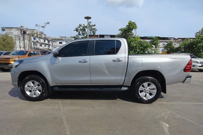 REVO PRE 2020 2.4E AT DOUBLE CAB SILVER  9059 full