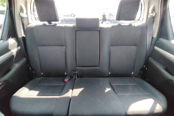 REVO PRE 2020 2.4E AT DOUBLE CAB SILVER  9059 full