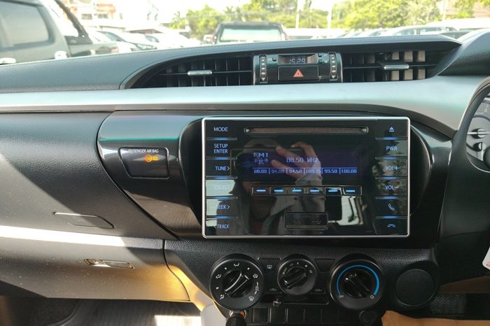 REVO PRE 2020 2.4E AT DOUBLE CAB SILVER  9061 full