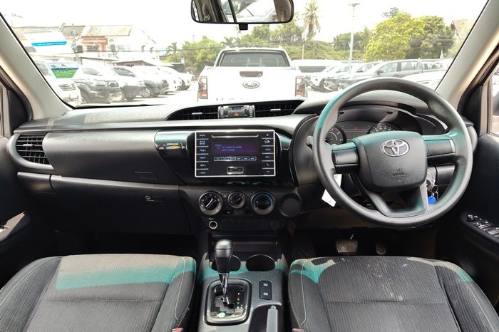REVO 2WD 2019 2.4J AT DOUBLE CAB SILVER  4038 full