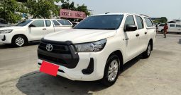 REVO 2WD 2020 2.4 MID AT DOUBLE CAB WHITE  1721