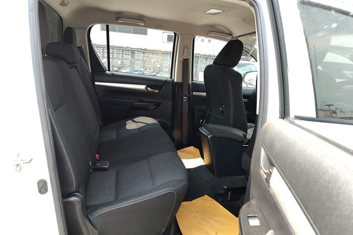 REVO 2WD 2020 2.4 MID AT DOUBLE CAB WHITE  1721 full