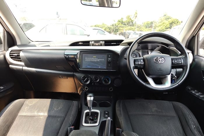 REVO 2WD 2020 2.4 MID AT DOUBLE CAB WHITE  1721 full