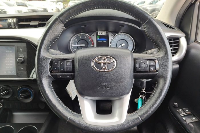 REVO 2WD 2020 2.4 MID AT SMART CAB WHITE  139 full
