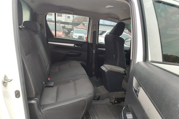 REVO 2WD 2020 2.4 MID AT DOUBLE CAB WHITE  1749 full