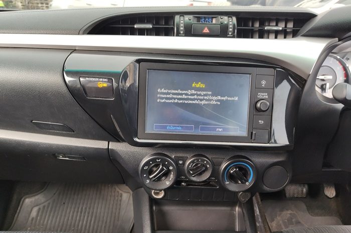 REVO 2WD 2020 2.4 MID AT DOUBLE CAB WHITE  1749 full