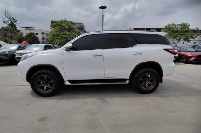 TOYOTA 4WD 2021 2.4V AT FORTUNER WHITE  7403 full