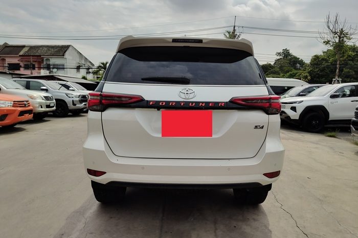 TOYOTA 4WD 2021 2.4V AT FORTUNER WHITE  7403 full