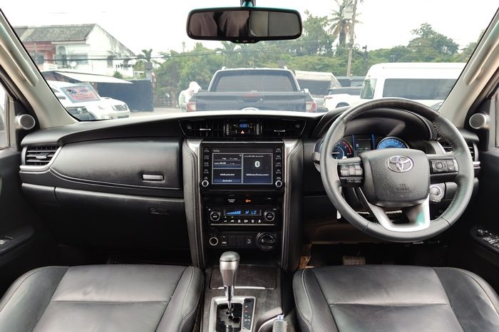 TOYOTA 4WD 2021 2.4V AT FORTUNER WHITE  7403 full