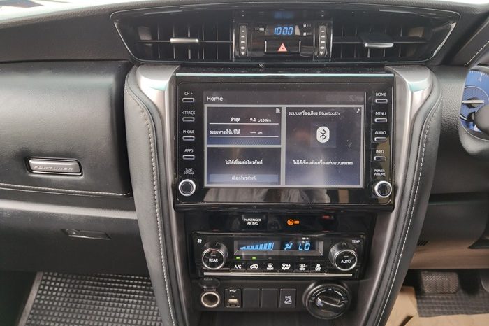 TOYOTA 4WD 2021 2.4V AT FORTUNER WHITE  7403 full