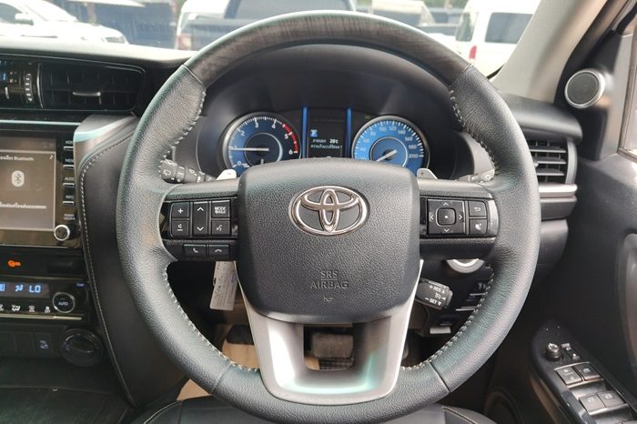 TOYOTA 4WD 2021 2.4V AT FORTUNER WHITE  7403 full