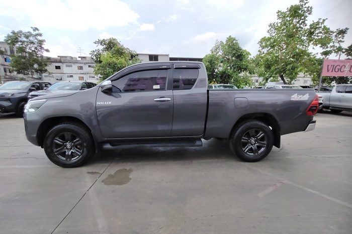REVO 4WD 2022 2.4 MID MT SMART CAB DARK GREY  3055 full