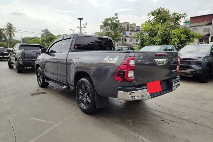 REVO 4WD 2022 2.4 MID MT SMART CAB DARK GREY  3055 full