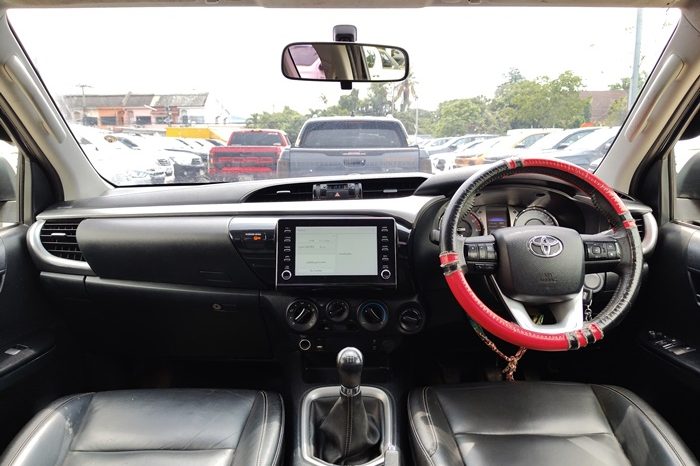 REVO 4WD 2022 2.4 MID MT SMART CAB DARK GREY  3055 full
