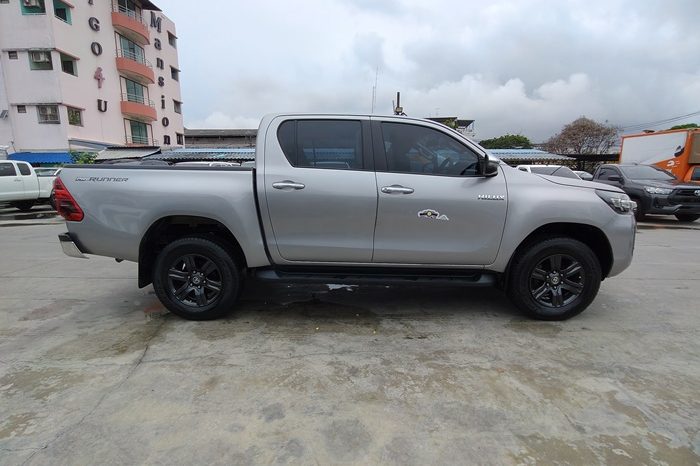 REVO PRE 2021 2.4 ENTRY AT DOUBLE CAB SILVER  2152 full