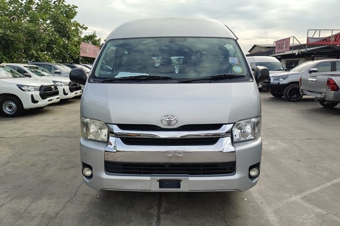 TOYOTA 2WD 2019 3.0 MT COMMUTER SILVER  3128 full