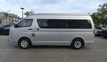TOYOTA 2WD 2019 3.0 MT COMMUTER SILVER  3128 full