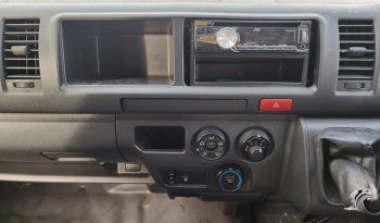 TOYOTA 2WD 2019 3.0 MT COMMUTER SILVER  3128 full