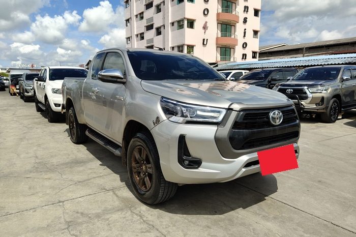 REVO 4WD 2020 2.4 MID MT SMART CAB SILVER  2607 full
