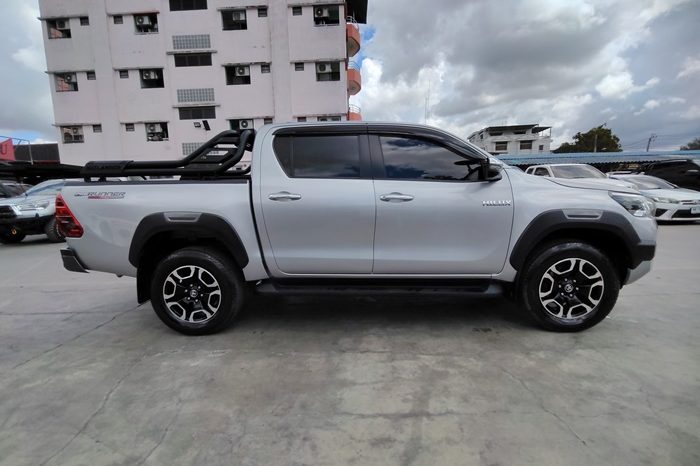 REVO PRE 2024 2.4 MID AT DOUBLE CAB SILVER  5430 full
