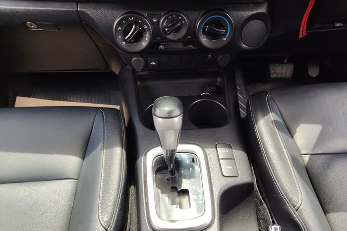 REVO PRE 2024 2.4 MID AT DOUBLE CAB SILVER  5430 full