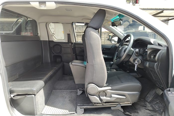 REVO 2WD 2024 2.4 ENTRY AT SMART CAB WHITE  1194 full