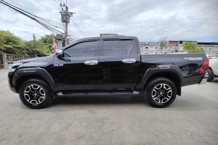 REVO PRE 2022 2.4 MID AT DOUBLE CAB BLACK  3402 full