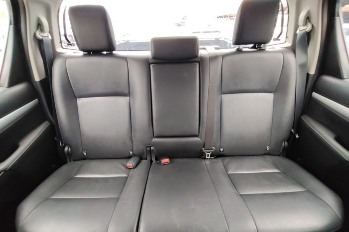 REVO PRE 2022 2.4 MID AT DOUBLE CAB BLACK  3402 full