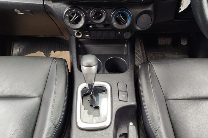 REVO PRE 2022 2.4 MID AT DOUBLE CAB BLACK  3402 full