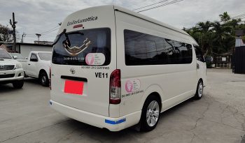 TOYOTA 2WD 2017 3.0 MT COMMUTER WHITE  2052 full