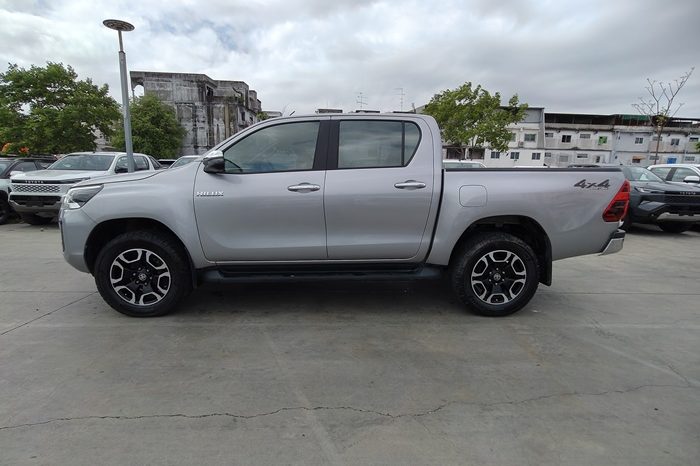 REVO 4WD 2020 2.4 MID MT DOUBLE CAB SILVER  5400 full