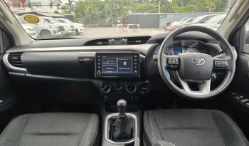 REVO 4WD 2020 2.4 MID MT DOUBLE CAB SILVER  5400 full