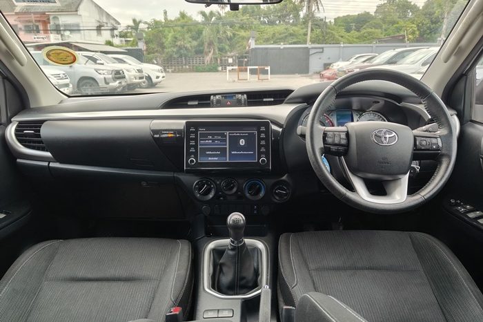 REVO 4WD 2020 2.4 MID MT DOUBLE CAB SILVER  5400 full