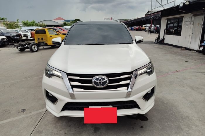 TOYOTA 4WD 2018 2.8V AT FORTUNER WHITE  5729 full
