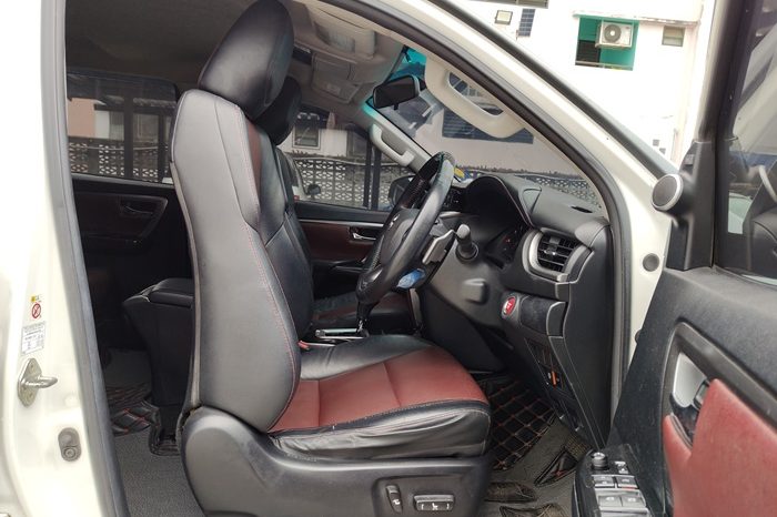 TOYOTA 4WD 2018 2.8V AT FORTUNER WHITE  5729 full