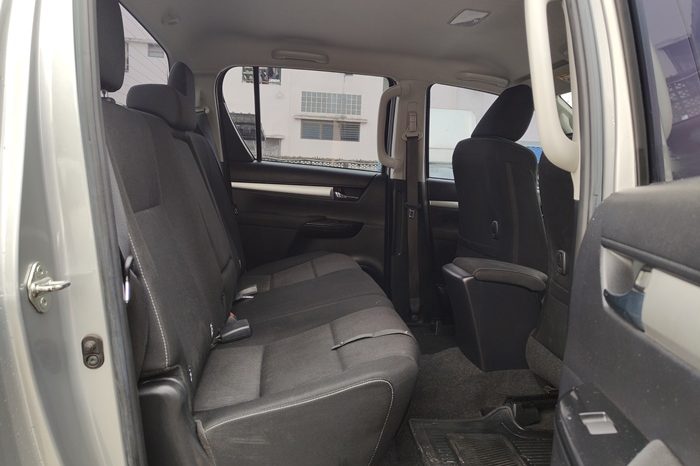 REVO PRE 2020 2.4 ENTRY AT DOUBLE CAB SILVER  3207 full
