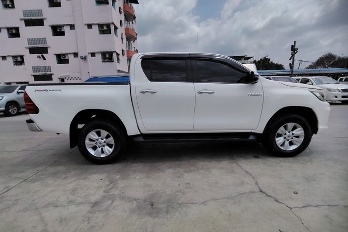 REVO PRE 2020 2.4E AT DOUBLE CAB WHITE  62388 full