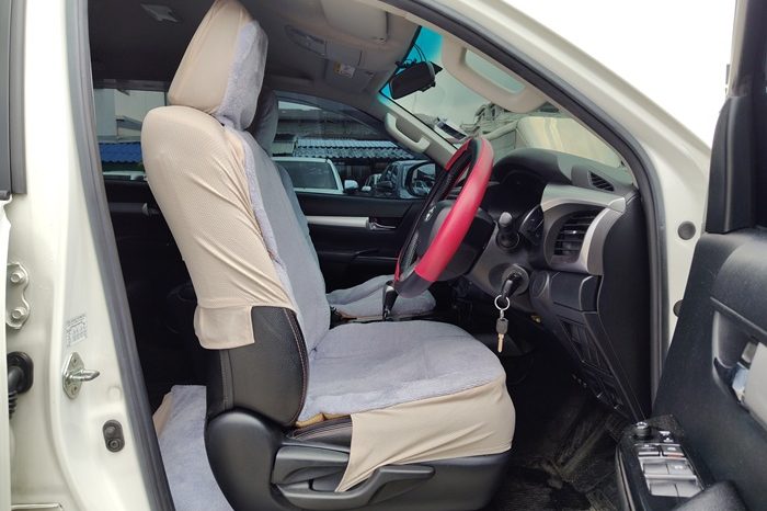 REVO PRE 2020 2.4E AT DOUBLE CAB WHITE  62388 full