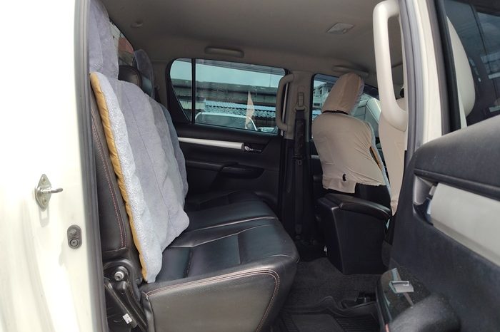REVO PRE 2020 2.4E AT DOUBLE CAB WHITE  62388 full