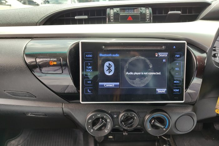 REVO PRE 2020 2.4E AT DOUBLE CAB WHITE  62388 full