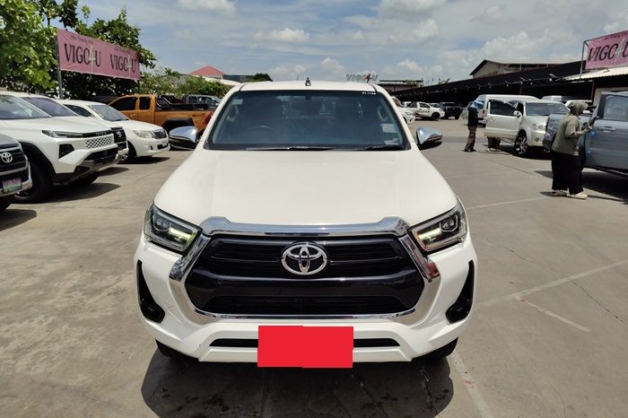 REVO 4WD 2022 2.4 MID MT DOUBLE CAB WHITE  4438 full