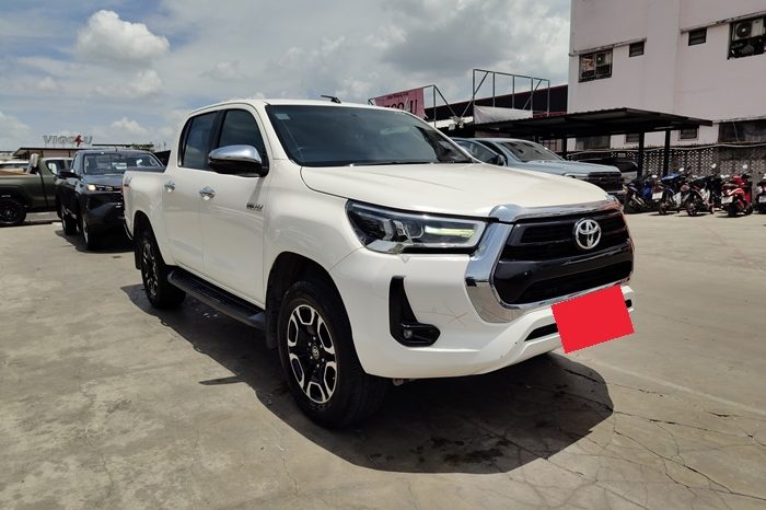 REVO 4WD 2022 2.4 MID MT DOUBLE CAB WHITE  4438 full
