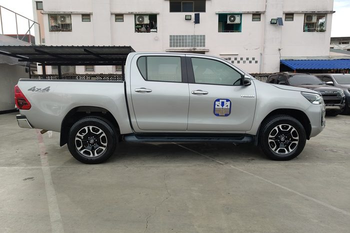 REVO 4WD 2020 2.4 MID MT DOUBLE CAB SILVER  5974 full