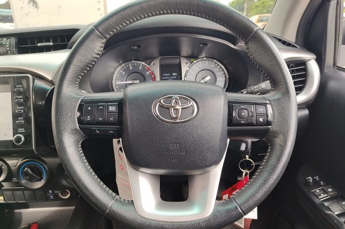 REVO 4WD 2020 2.4 MID MT DOUBLE CAB SILVER  5974 full