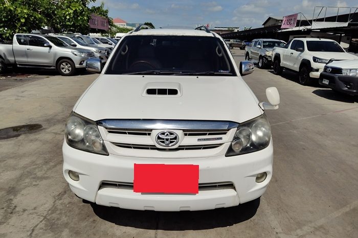 TOYOTA 4WD 2008 3.0V AT FORTUNER WHITE  846 full