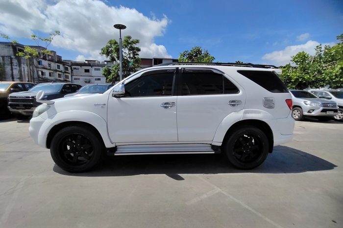 TOYOTA 4WD 2008 3.0V AT FORTUNER WHITE  846 full