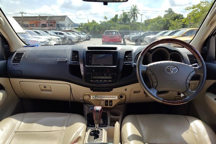 TOYOTA 4WD 2008 3.0V AT FORTUNER WHITE  846 full
